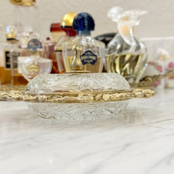 Vintage Hollywood Regency "Celest" Vanity Bowl with Lid - Picture 8 of 17